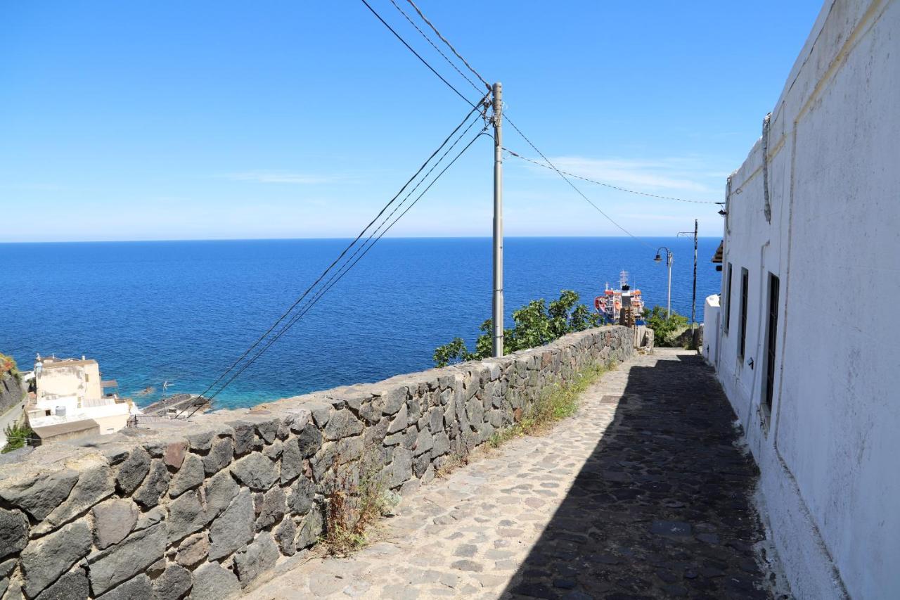 Casa Vacanze Lorenzo Villa Malfa  Exterior photo